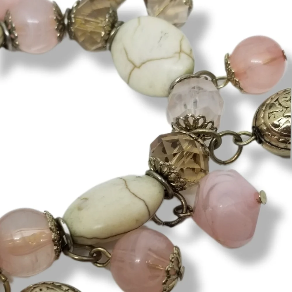 VINTAGE MAGNESITE STONE, GOLDTONE & PINK CHARM BEAD STRETCH BRACELET